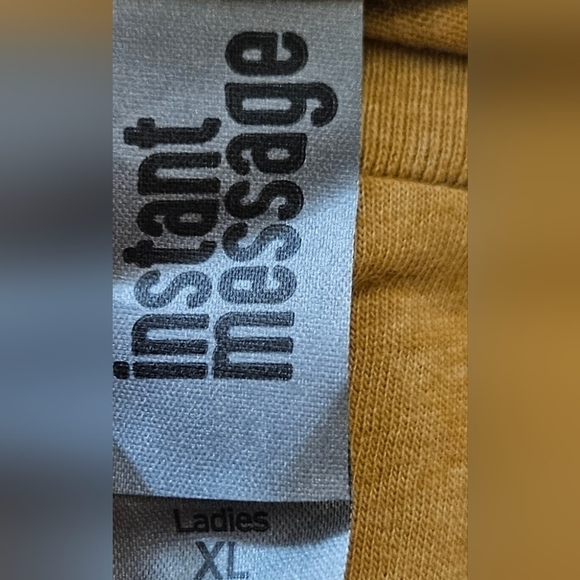 Auntie Graphic Tee XL – Mustard Yellow Funny Quote Shirt - Picture 5 of 6